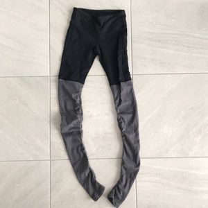 alo Goddess Yoga Leggings